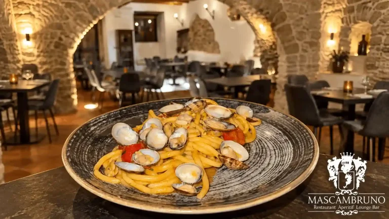 Piatto di pasta con vongole al Mascambruno Restaurant nel centro storico di Cariati